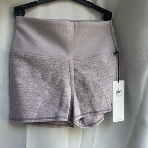 Alo Yoga Women's Lavender Dusk Shorts